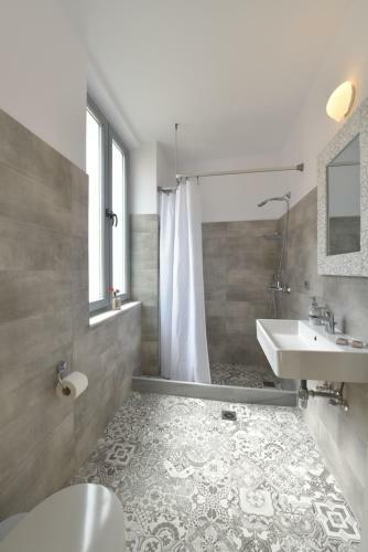 Hostal Oisyra Hotel