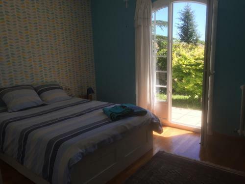 Maison De Vacances Au Calme Avec Piscine (6 Pers)
