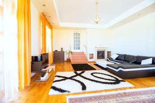 Hostal Pensiunea Ovy & Dya