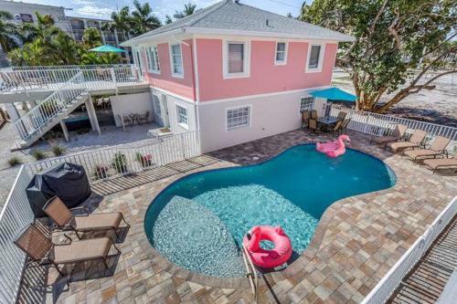 Flamingo Villas A - E - Beach Bungalow Complex With Pool