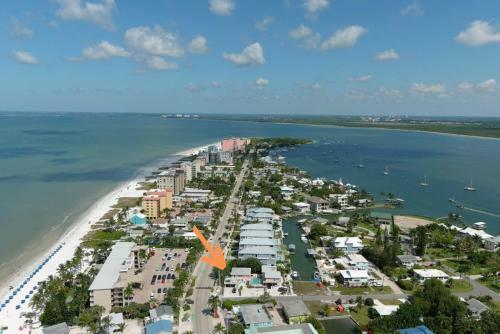 Flamingo Villas C Upstairs - Beautiful Beach Bungalow With Pool