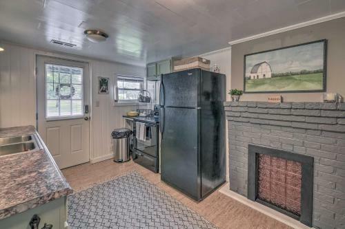 Damascus Cottage With Fire Pit - 1 Mi To Trails