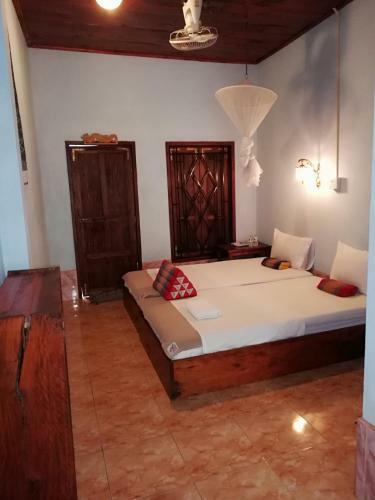 Hostal Nam Ou River Lodge