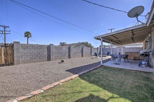 Tempe Villa With Yard About 1 Mi To The University