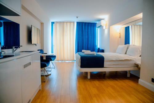 Orbi City - Aparthotel Near The Beach