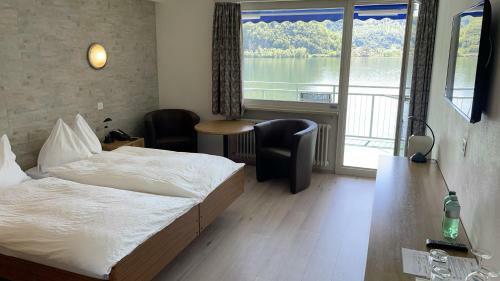 Tresa Bay Hotel