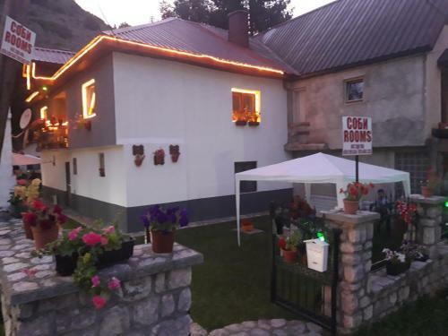 Hostal Vila Magda