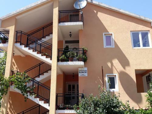 Hostal Guesthouse Djacic