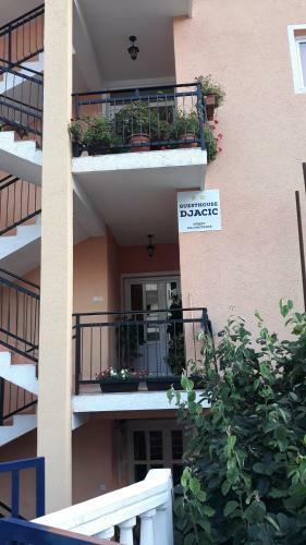 Hostal Guesthouse Djacic