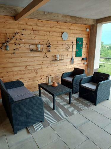 Studio Apartman Hana