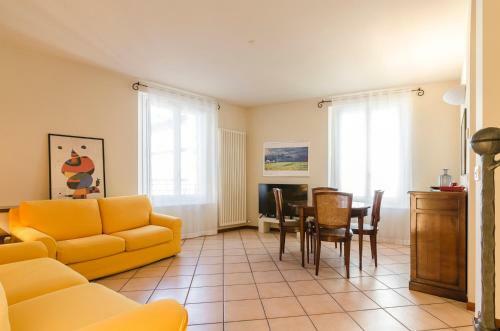 Apartamento Flat 13: Elegante E Luminoso Con Terrazzo Privato