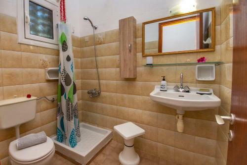 Reggis Apartments