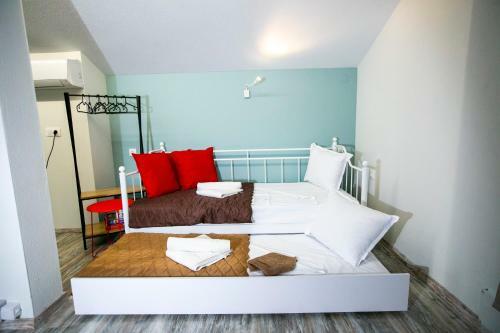 Le An Apartments Thea