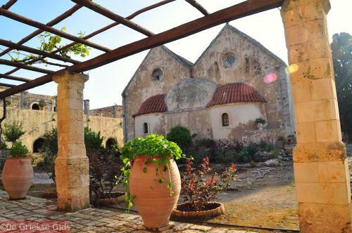 160 M2 Village House "arkadi"