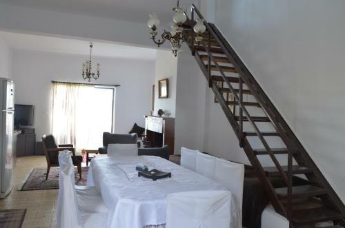 160 M2 Village House "arkadi"