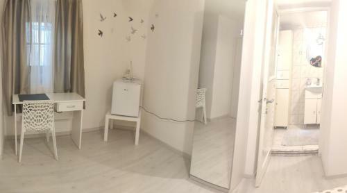Hostal Adriana Downtown Guesthouse