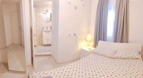 Hostal Adriana Downtown Guesthouse