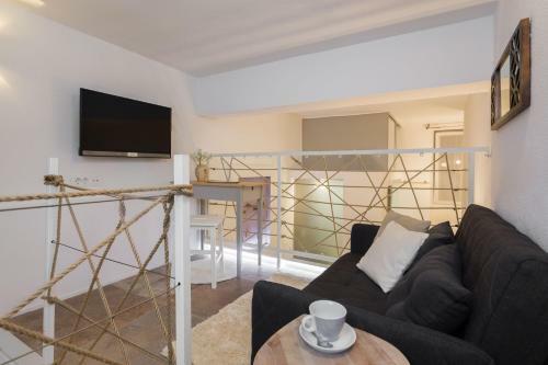Hostal Rooms N&m