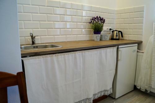 Mi?o,tu, Pokoje Go?cinne