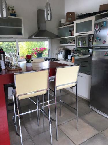 Casa Muy Luminosa En Barrio Privado