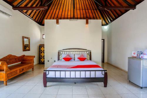 Collection O 1651 Purnama Beach Hotel