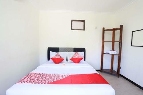 Collection O 1651 Purnama Beach Hotel