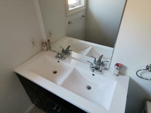 Bedroom #1 With Ensuite Washroom