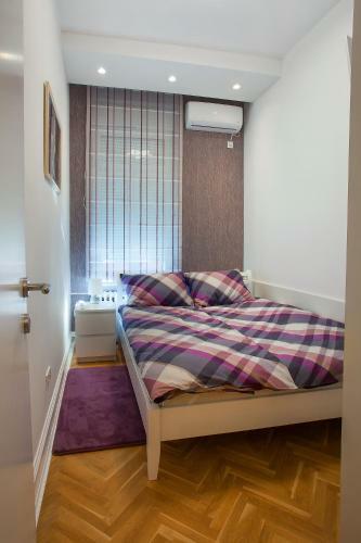 Apartment Passage