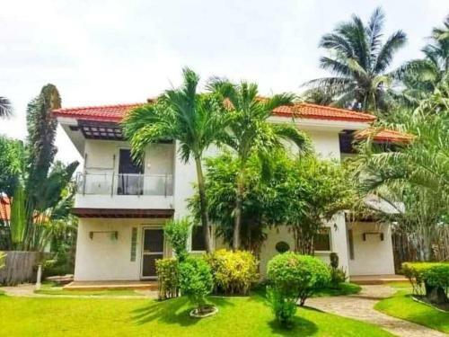 Luxury Beachfront Apartment By Green Turtle Residences