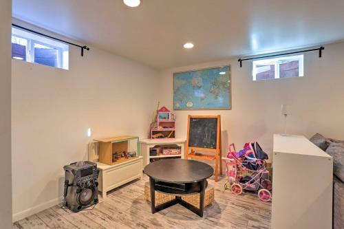 Spacious Denver Home With Backyard 6 Mi To Dtwn!