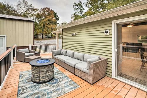 Benton House With Grill, Private Dock And Lake Access!