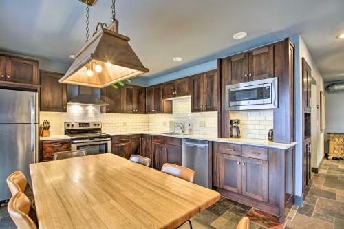 Luxe Breezy Point Escape With Dock And Fire Pit!