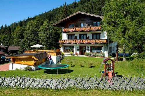 Apartamentos Pension Montanara