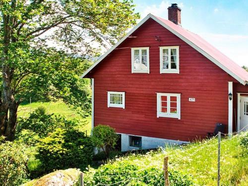 Holiday Home Bremnes II