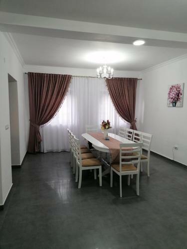 Hostal Pensiunea Diana