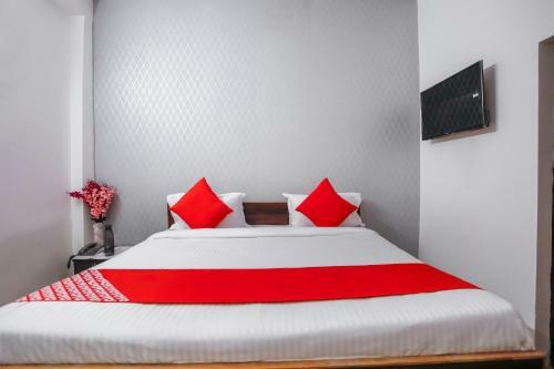 Hotel Oyo 71870 Rj Residency