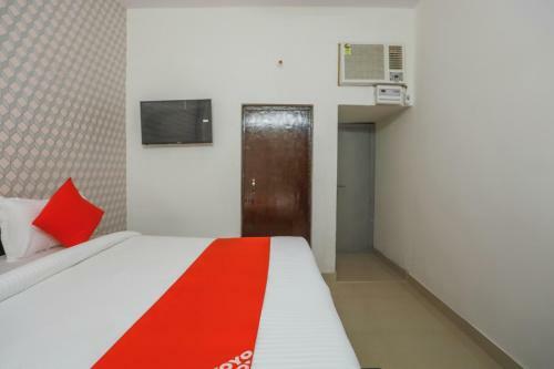 Hotel Oyo 71870 Rj Residency