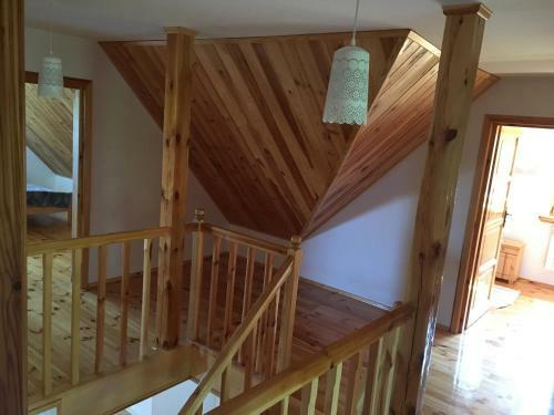 Villa Wsr�d P�l I Las�w