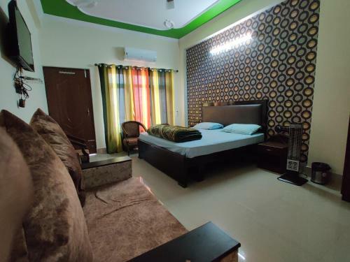 Aashriwad Hotel
