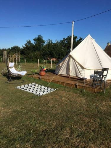 Captivating 1-bed Pod In Passais-villages