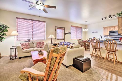 Apartamento Show Low Condo With Private Balcony And Views!