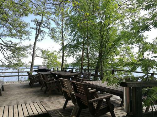 Antinkallio Lakeside Cape