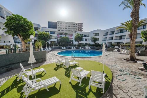 Optimist, Apartament Las Americas
