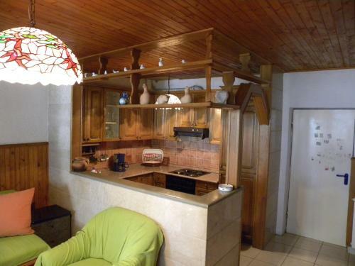 Apartment Perku?i? Nemira Vidovac
