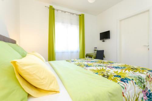 Apartments Mina