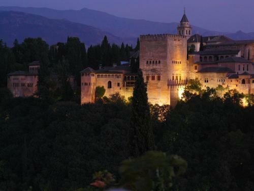 Apartamento Frente A La Alhambra