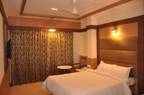 Hotel Sms Grand Inn