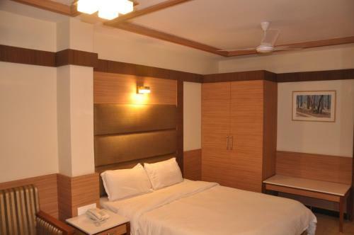 Hotel Sms Grand Inn