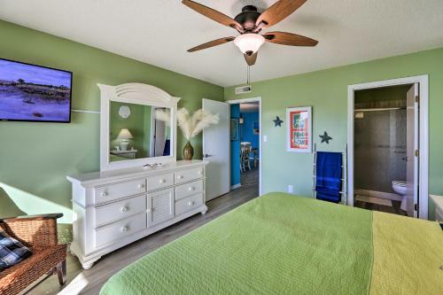 Apartamento Oceanside Emerald Isle Condo, Steps To Beach!