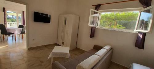 Apartments & Rooms Mila